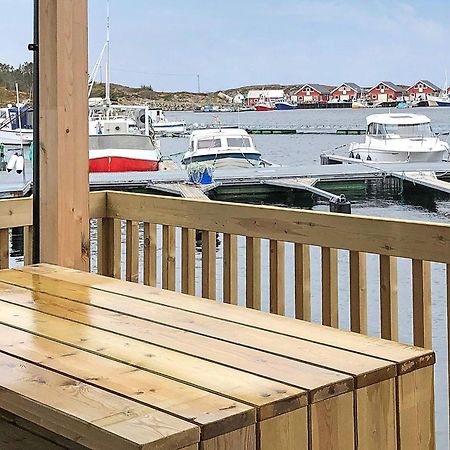 6 Person Holiday Home In Kverva Dyrvik Kültér fotó